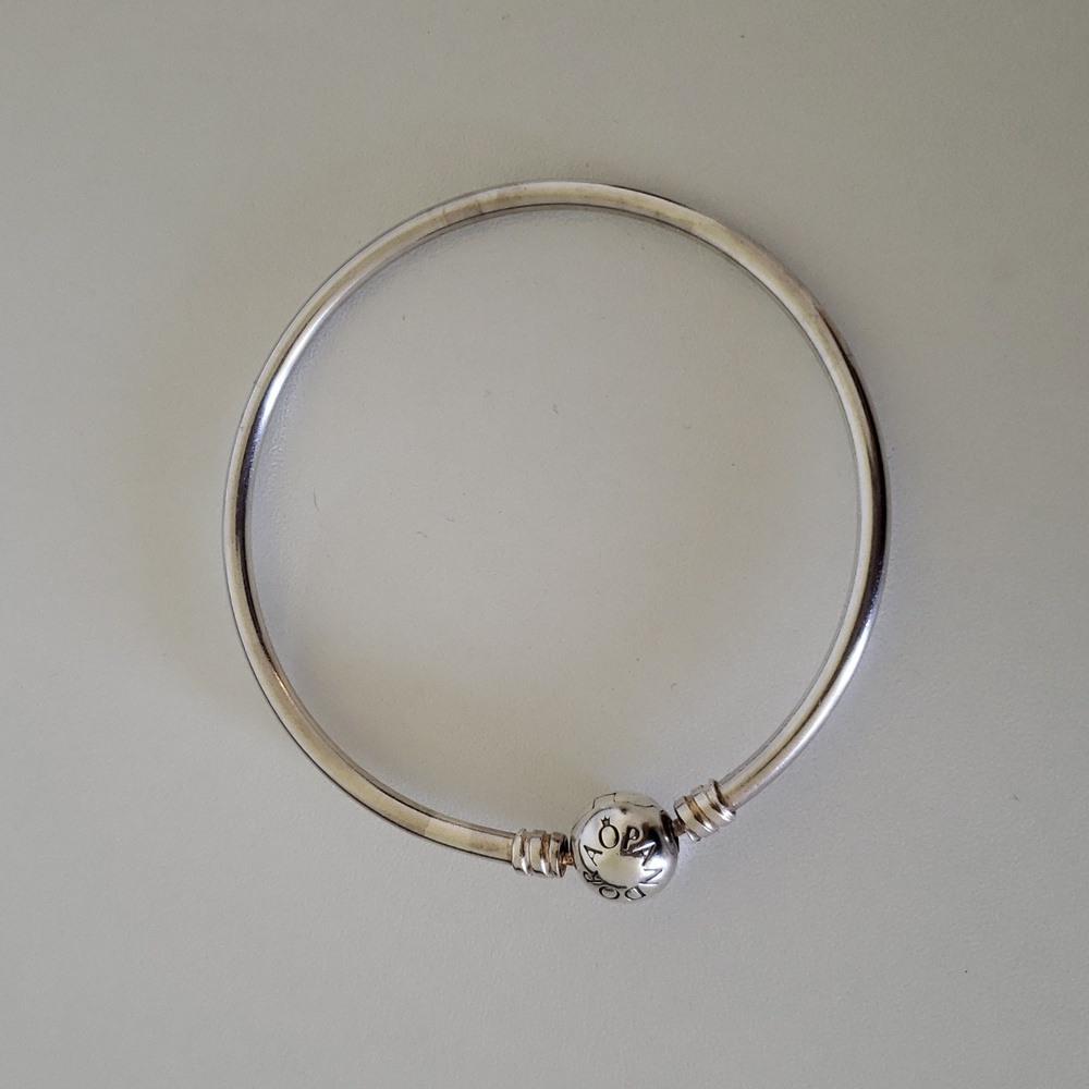 Pandora Moments Bangle